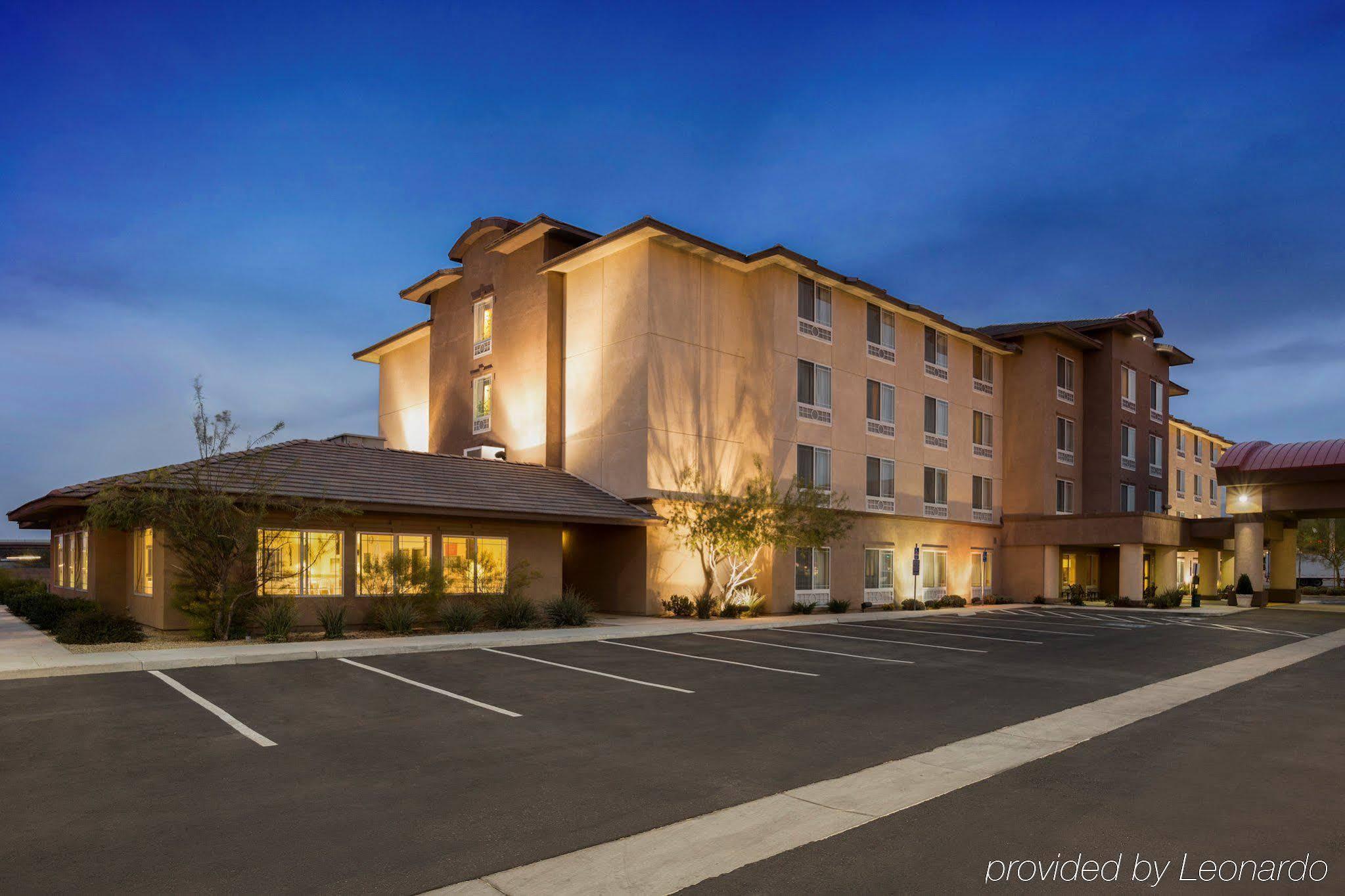 Holiday Inn & Suites - Barstow By Ihg Dış mekan fotoğraf