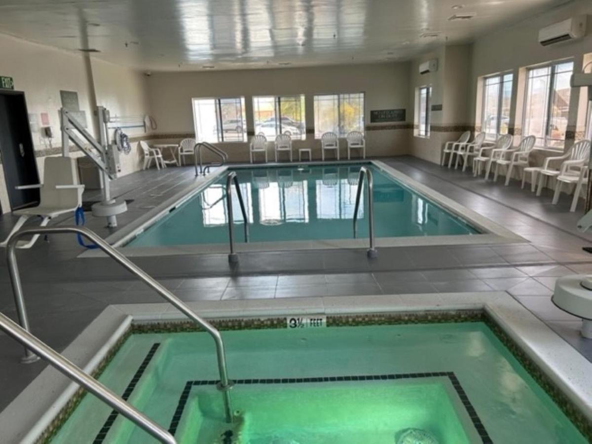 Holiday Inn & Suites - Barstow By Ihg Dış mekan fotoğraf