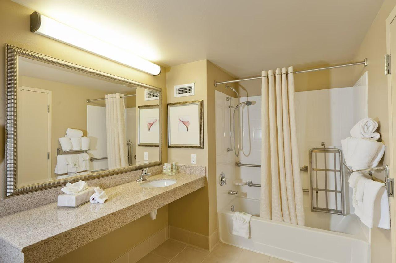 Holiday Inn & Suites - Barstow By Ihg Dış mekan fotoğraf