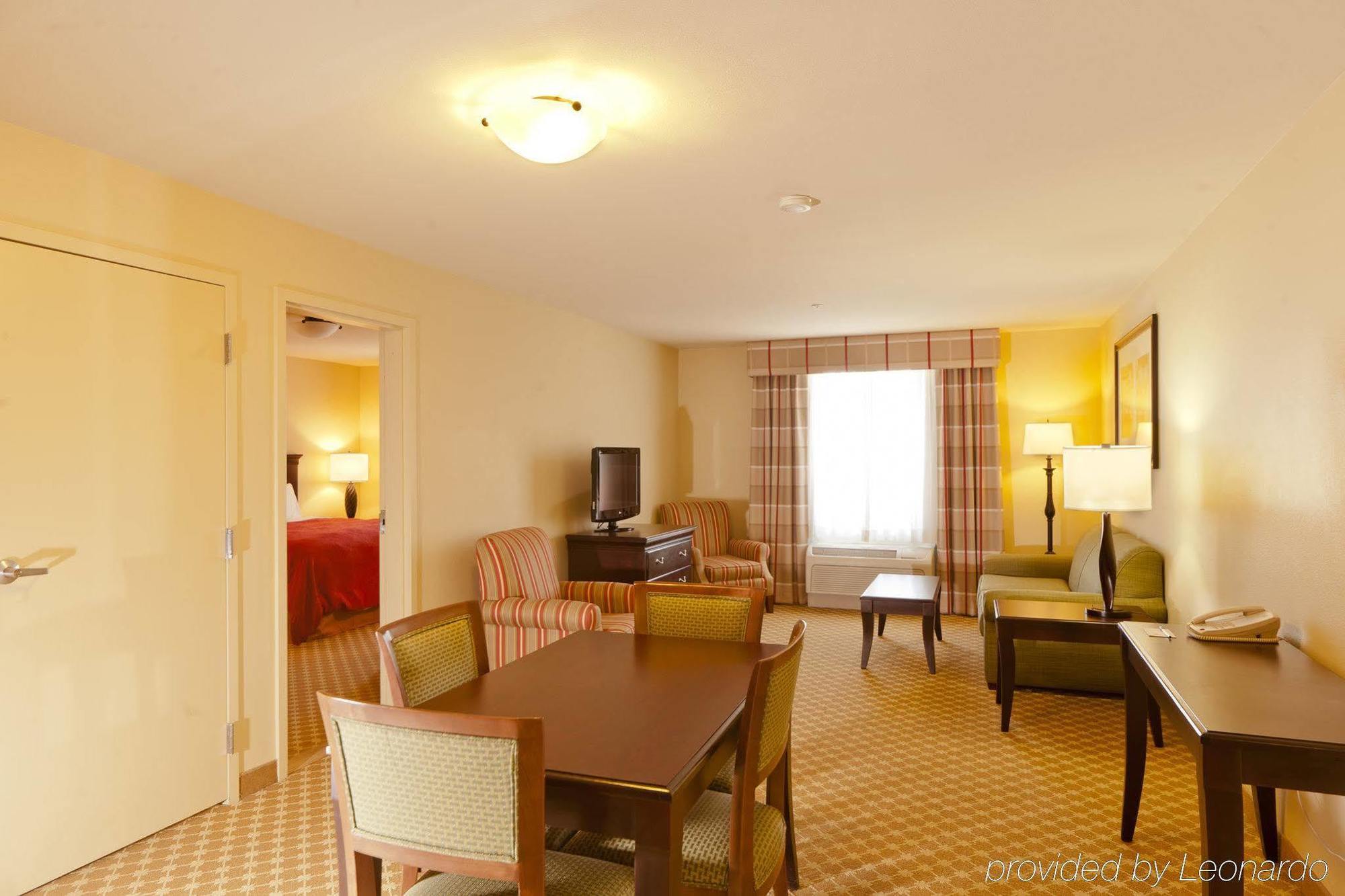 Holiday Inn & Suites - Barstow By Ihg Oda fotoğraf