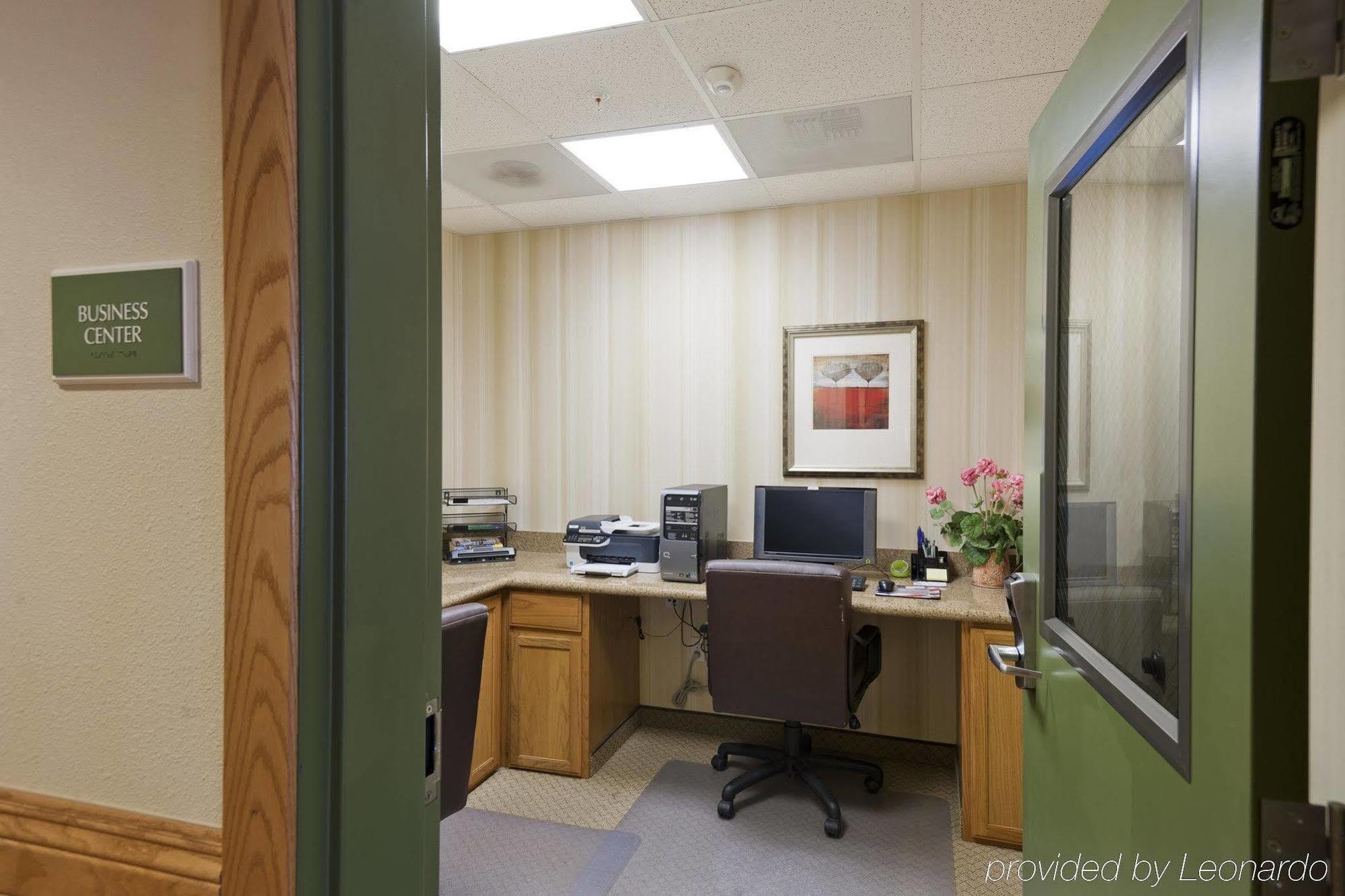 Holiday Inn & Suites - Barstow By Ihg Konforlar fotoğraf